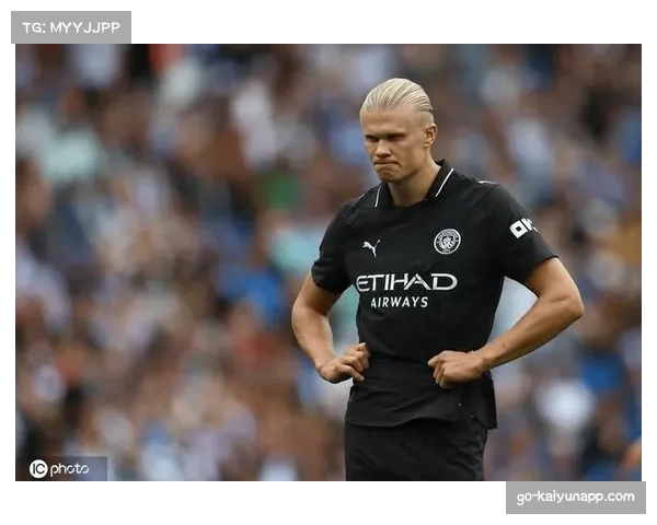 哈兰德本赛季英超已攻入二十二球 继续领跑射手榜展现统治力 哈兰德本赛季英超已攻入二十二球 继续领跑射手榜展现统治力