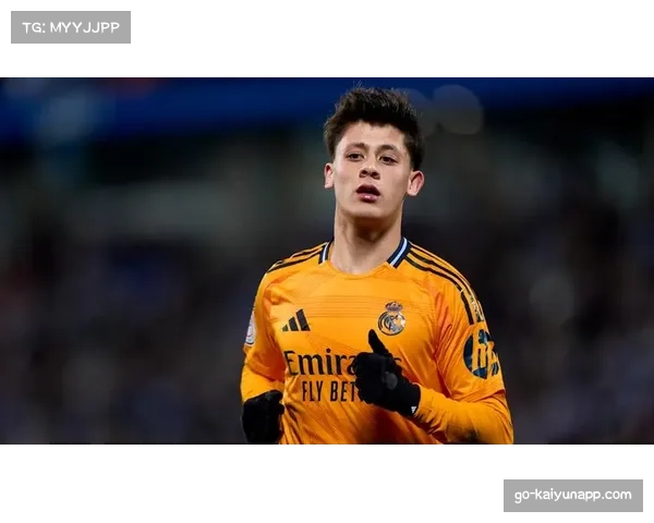 居莱尔3.7分低分位列黑榜榜首 身价与场上表现严重不符 居莱尔3.7分低分位列黑榜榜首 身价与场上表现严重不符